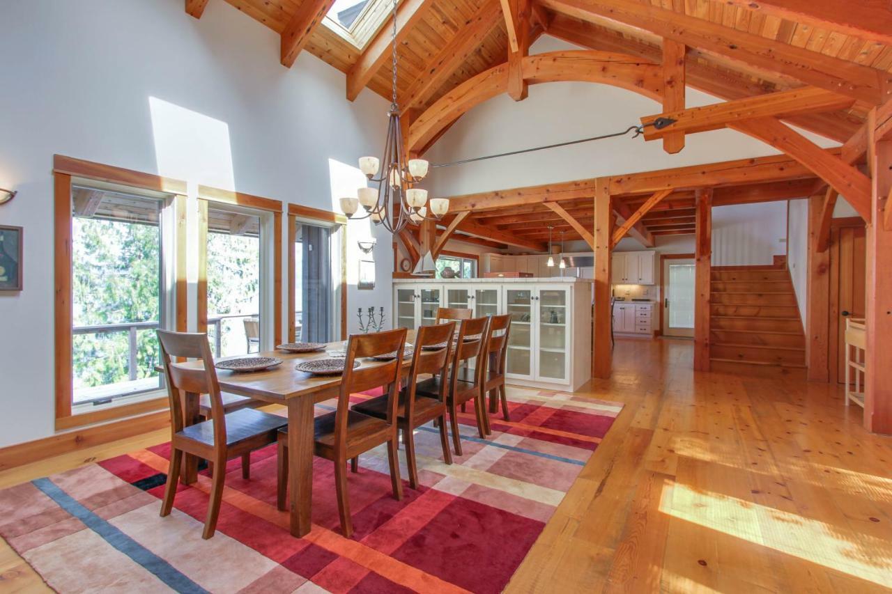 Bottle Bay Lakefront Lodge 샌드포인트 외부 사진