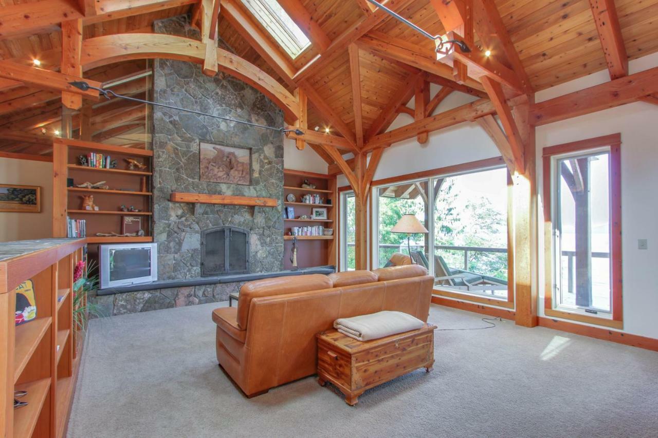 Bottle Bay Lakefront Lodge 샌드포인트 외부 사진
