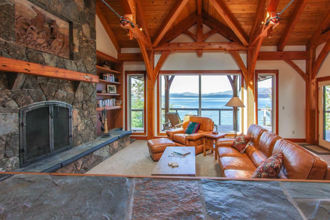 Bottle Bay Lakefront Lodge 샌드포인트 외부 사진