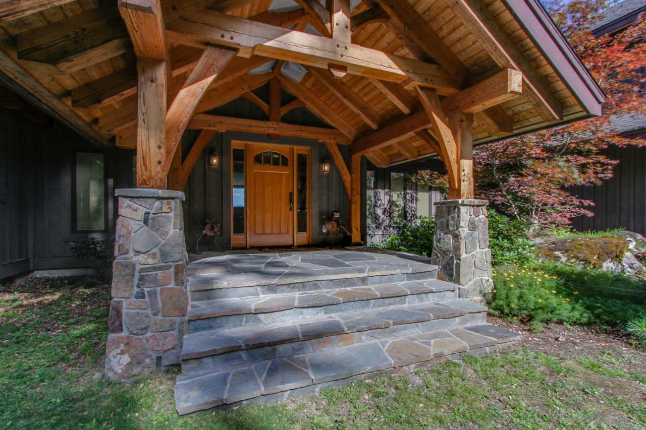 Bottle Bay Lakefront Lodge 샌드포인트 외부 사진