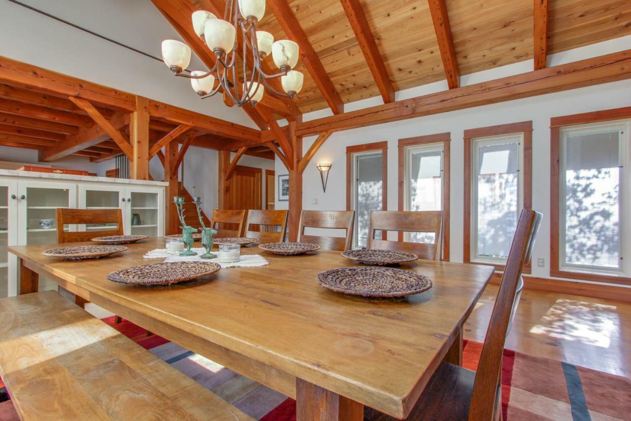 Bottle Bay Lakefront Lodge 샌드포인트 외부 사진