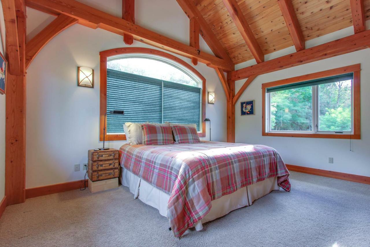 Bottle Bay Lakefront Lodge 샌드포인트 외부 사진